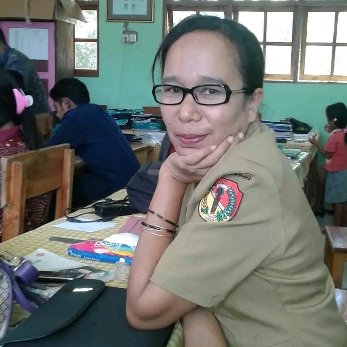 Herlinda Ana Mau Kuru, S.Pd